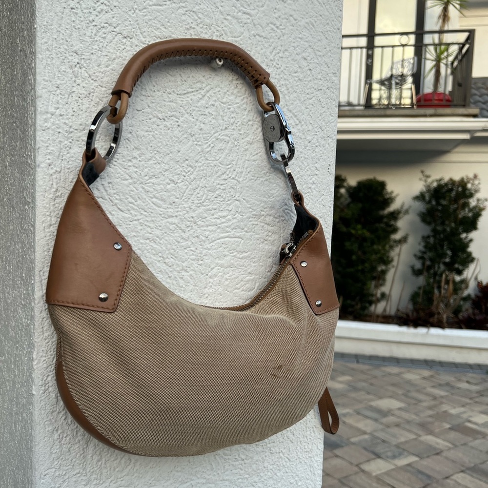 Gucci Shoulder Bag - Picture 6 of 10